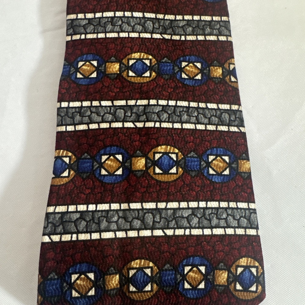 Vintage Oscar de la Renta 100% Silk Mens Tie‎ Red Grey Blue Geometric Made USA